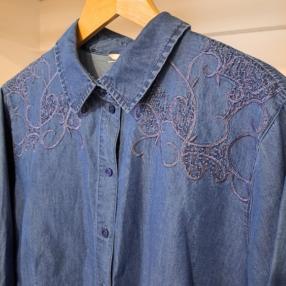 Alia petite | Blue denim color with shoulder embroidery button up - Picture 2 of 10